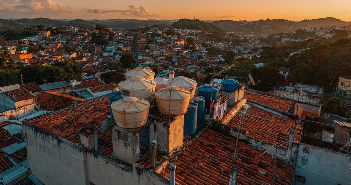 calcular litros caixa d'água: Fórmulas básicas: retangular, cilíndrica e outras formas